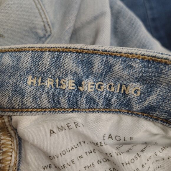 American Eagle Hi-Rise Light Wash Distressed Women's Sz 4 Dream Jegging Jeans - Picture 4 of 5